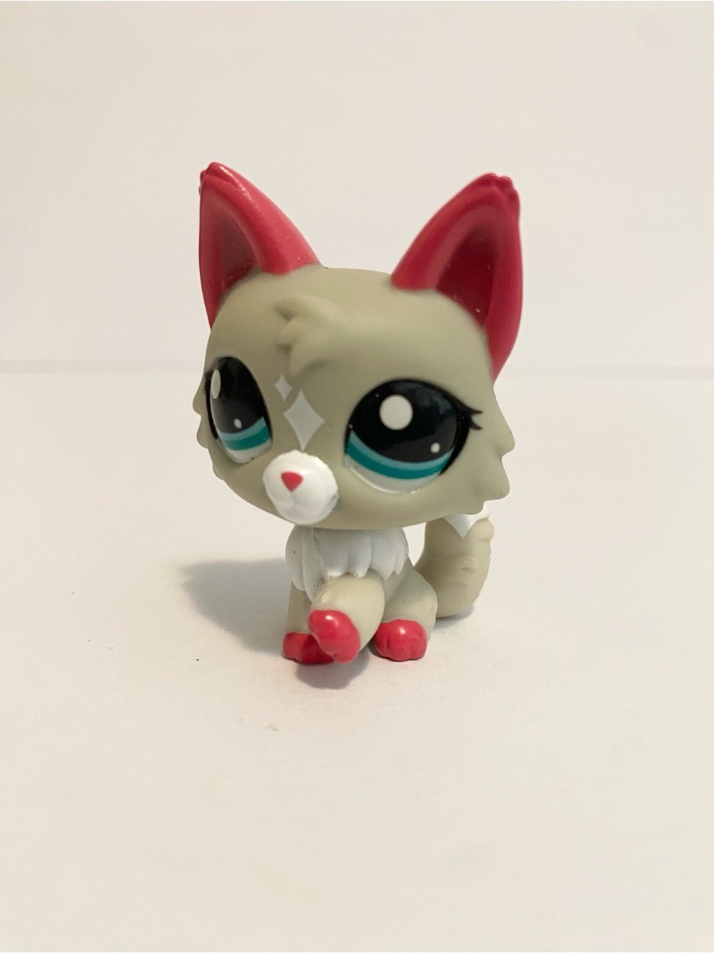 Littlest Pet Shop Authentic LPS G7 Wolf Cat Grey Pink White Figure Toy